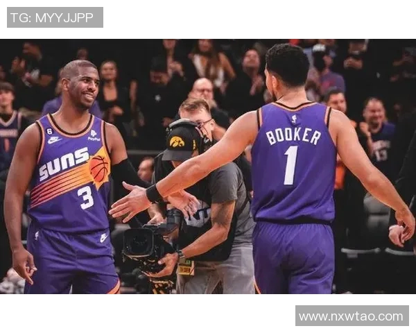 德文布克领衔太阳队崛起成NBA新星的背后故事与奋斗历程